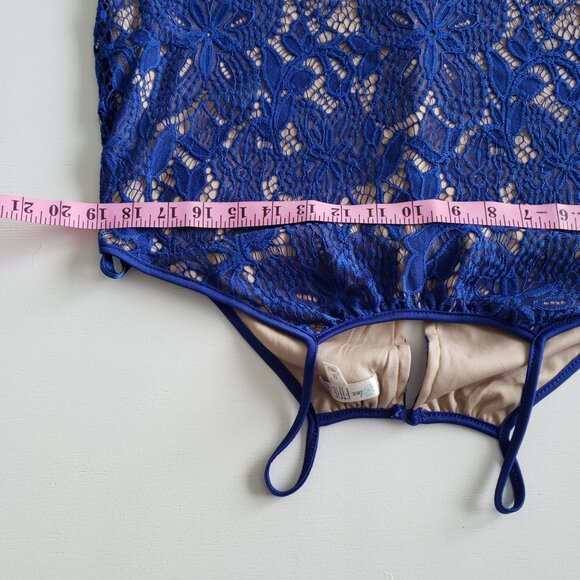 Cobalt Blue Lace Top Size Medium - Picture 5 of 7